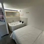 Relax Apartment Nus